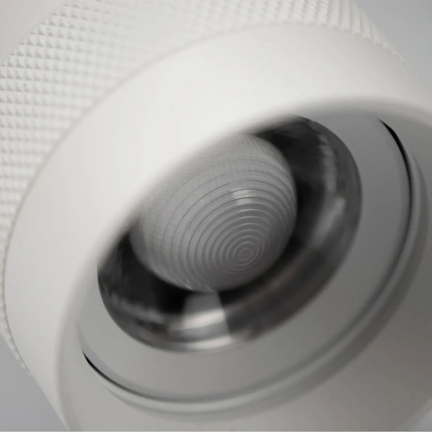 Projecteur sur rail triphasé focalisable, 8W, 3000 ou 4000K, noir – Image 2